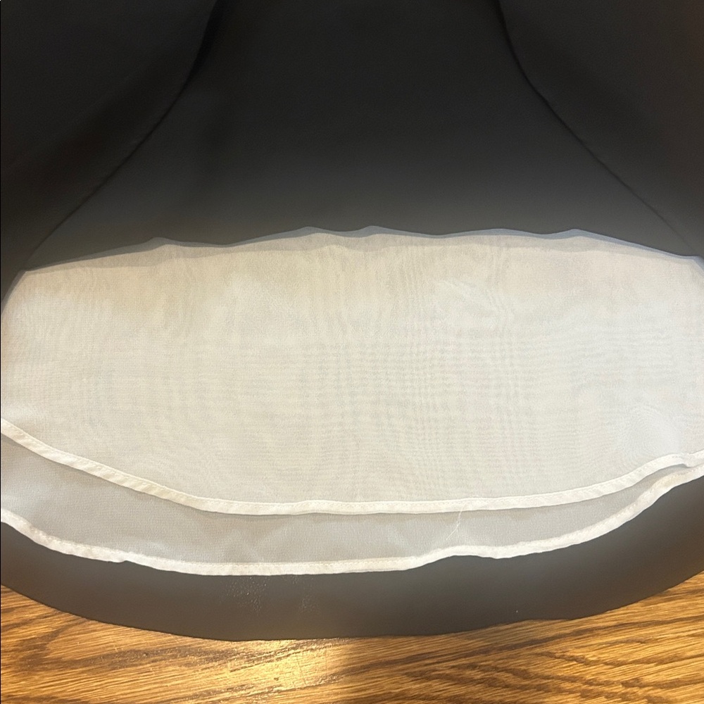 Express V-Neck Top - Picture 5 of 5
